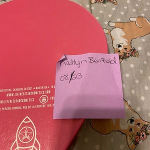 Discontinued JSC Alien Pallet